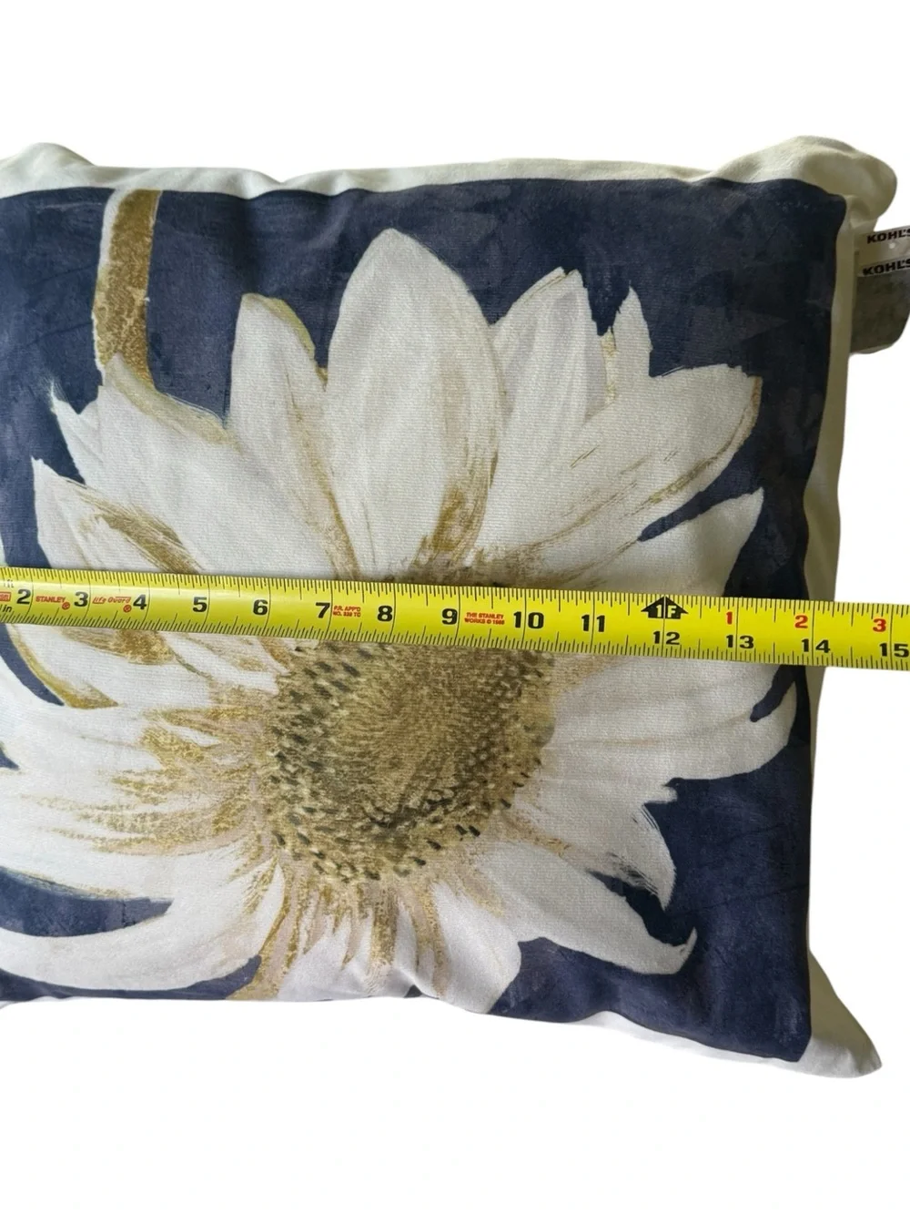 Kohl’s Floral Throw Pillow NWT